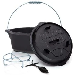 BBQ-Nerd© Dutch Oven "Professional" 7,3L Mit Ständer | Bereits Eingebrannt | Gusseisen Feuertopf Mit Deckel Und Integr. Bratpfanne und Deckelheber